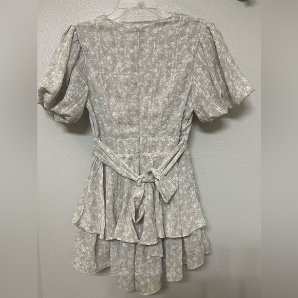 Altar’d State Beige Floral Skorts Romper Wmn Size XS - Picture 3 of 9